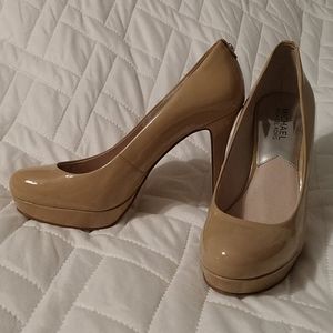 Michael Kors Nude Pumps